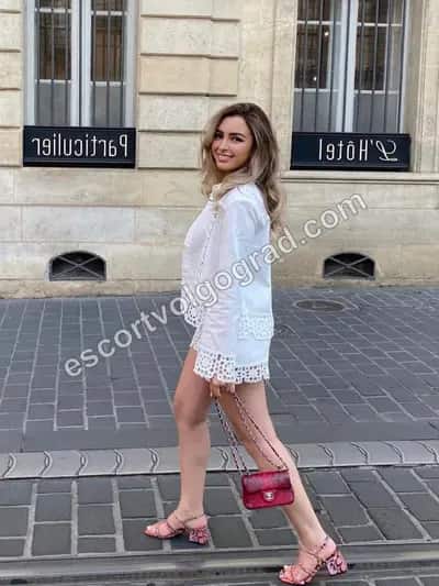 Флора — проститутка, Семь Ветров, Волгоград